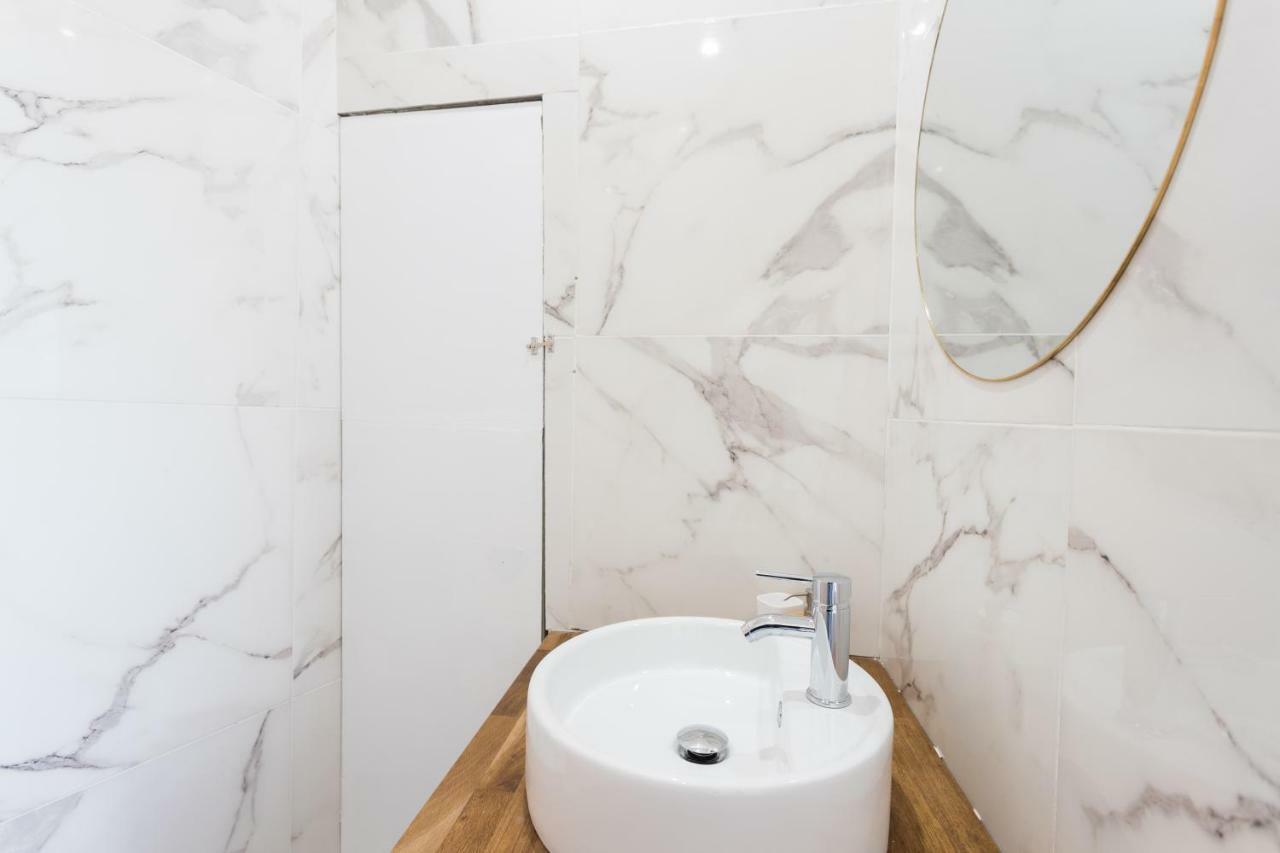 Alfama Tale Four-Bedroom Apartment W/ River View - By Lu Holidays 리스본 외부 사진